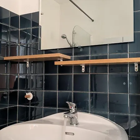 Apartment T1 Bis Avec Parking A 10 Min A Pied Du Centre